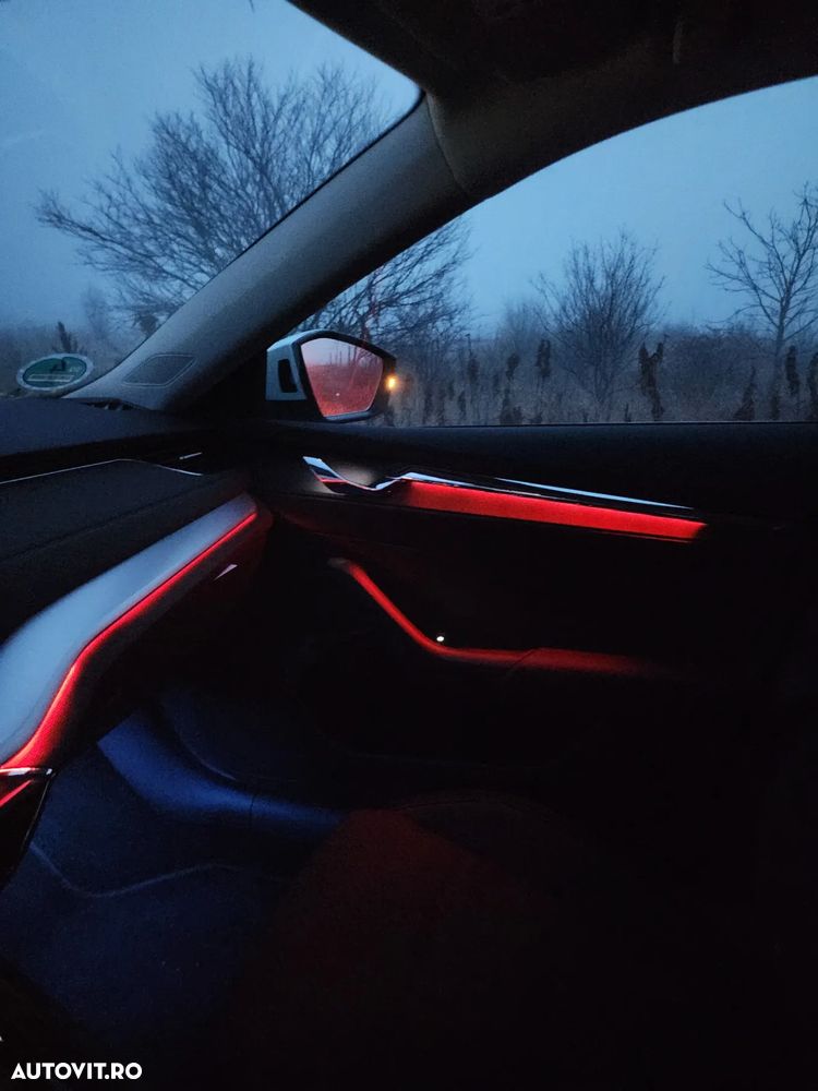 Skoda Octavia 2.0 TDI STYLE DSG - 26