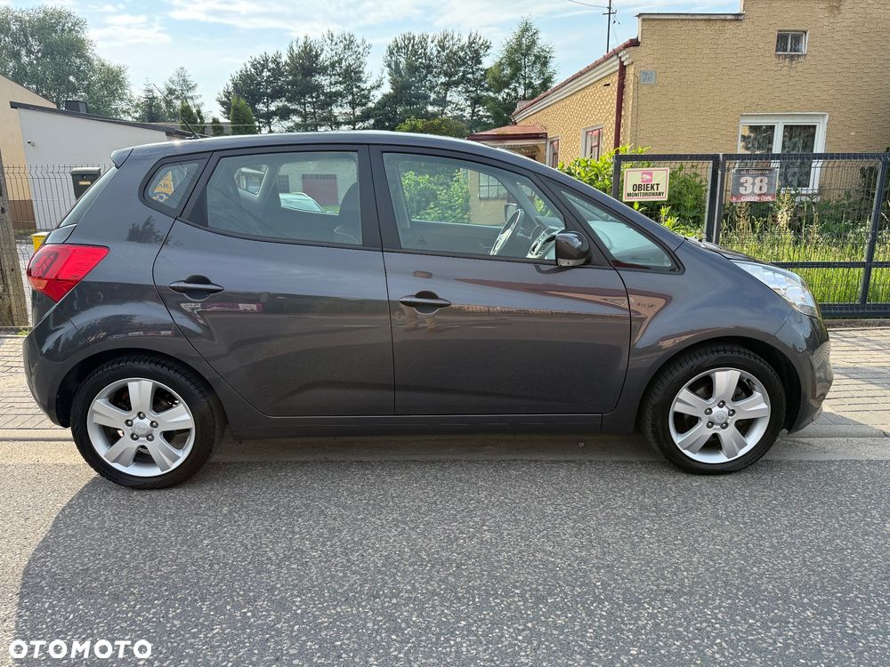 Kia Venga 1.6 L - 4