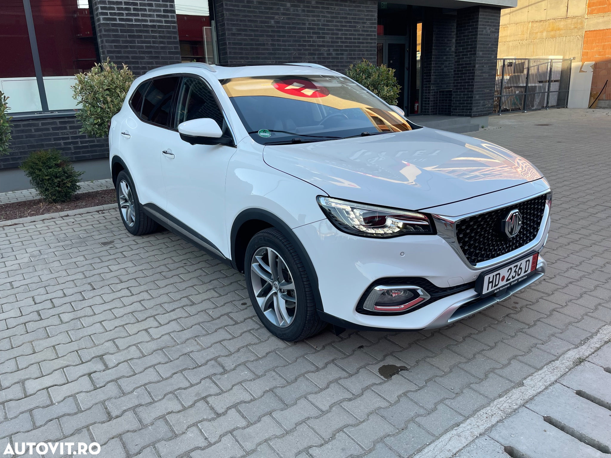 MG EHS 1.5T-GDI PHEV Luxury - 3