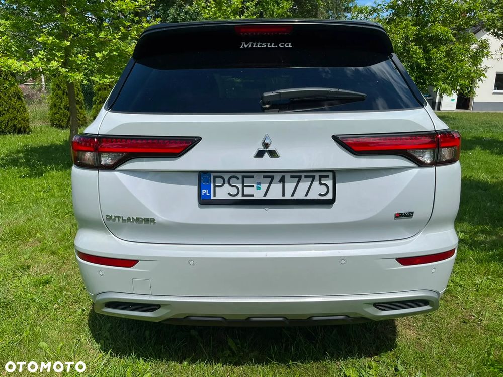 Mitsubishi Outlander Intense + - 9