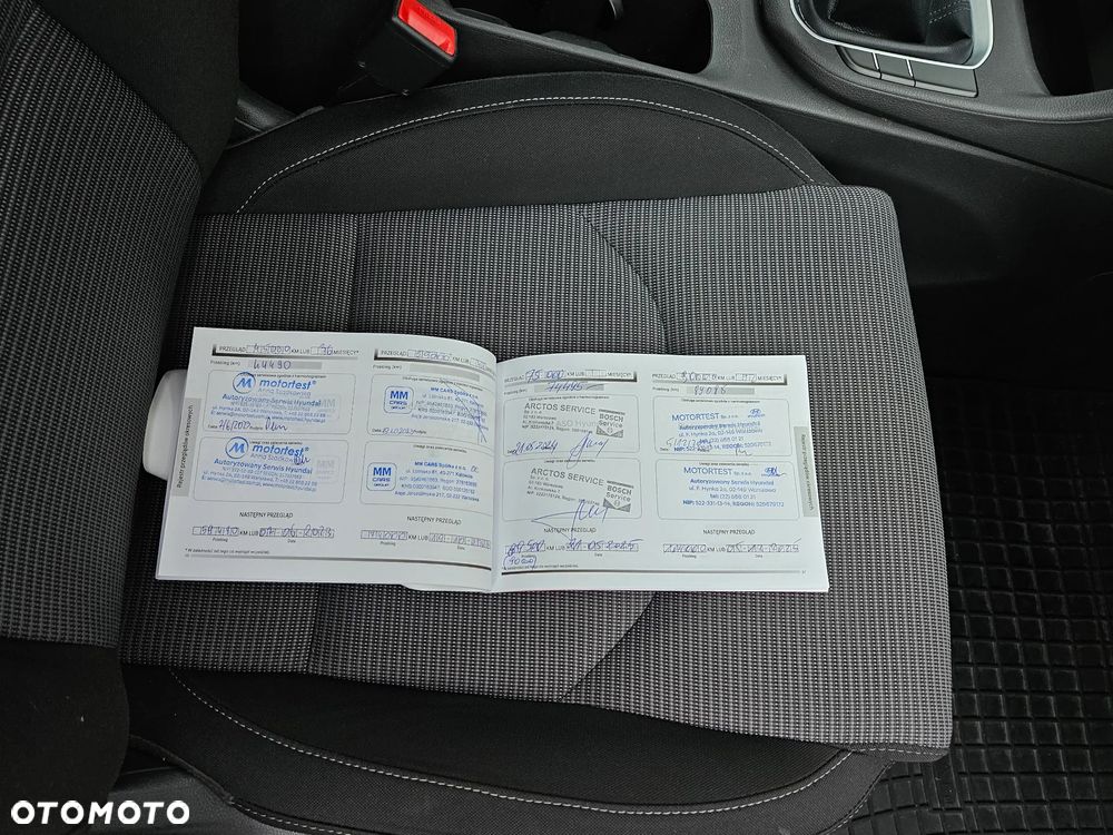 Hyundai i30 1.5 DPI Classic + - 17