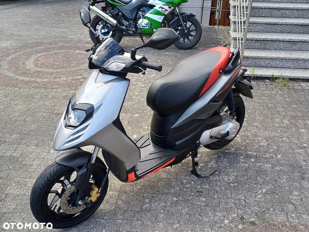 Aprilia SR - 19