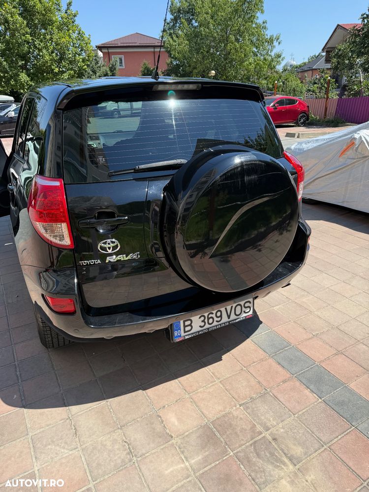 Toyota RAV4 2.2 D-4D Executive - 13