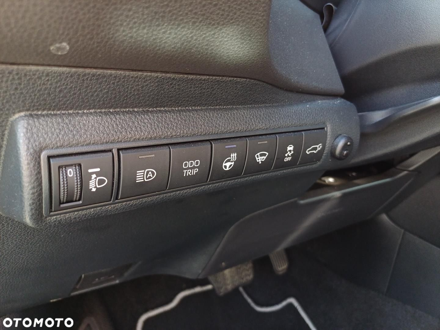 Toyota Corolla 1.8 Hybrid Style - 24