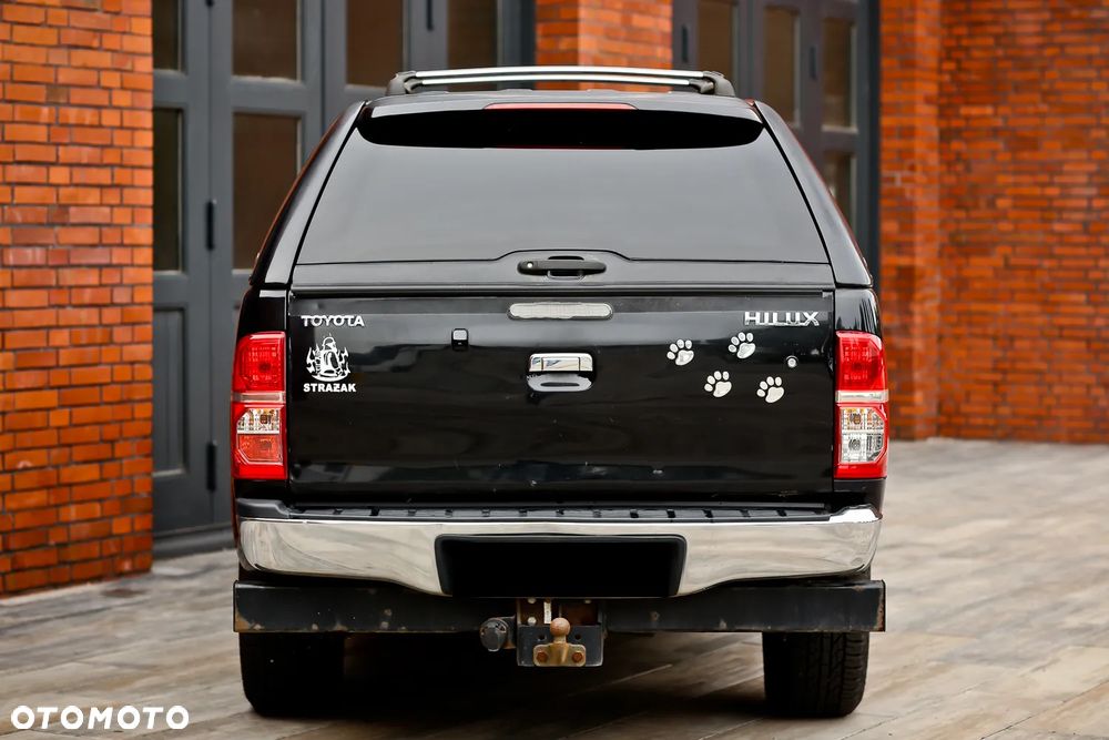 Toyota Hilux 3.0 D-4D Adventure - 10