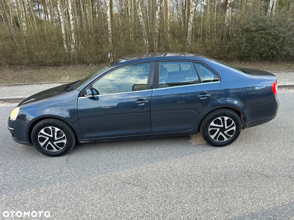 Volkswagen Jetta 1.6 United - 4