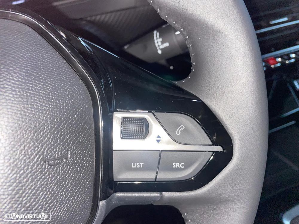 Peugeot 2008 1.2 PureTech Allure Pack - 21