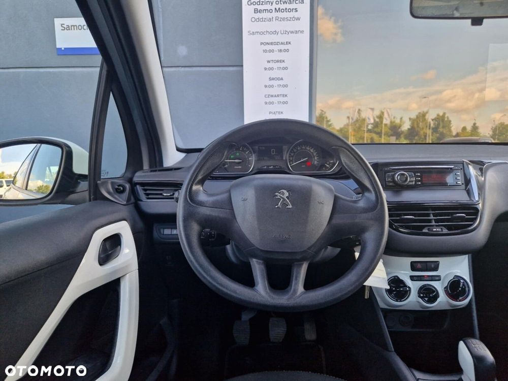 Peugeot 208 1.2 PureTech Active - 12