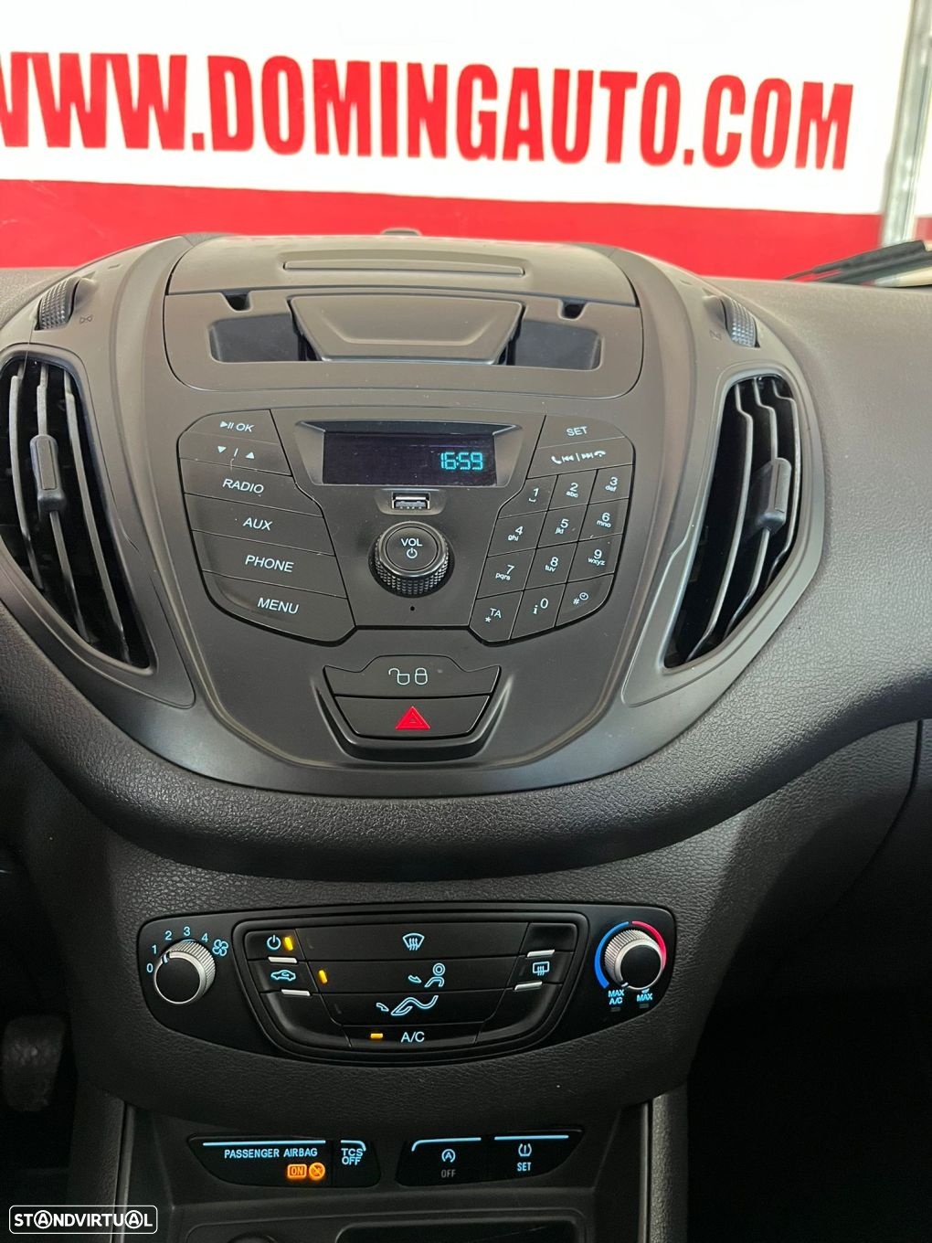 Ford Tourneo Courier 1.5 TDCi Ambiente - 9