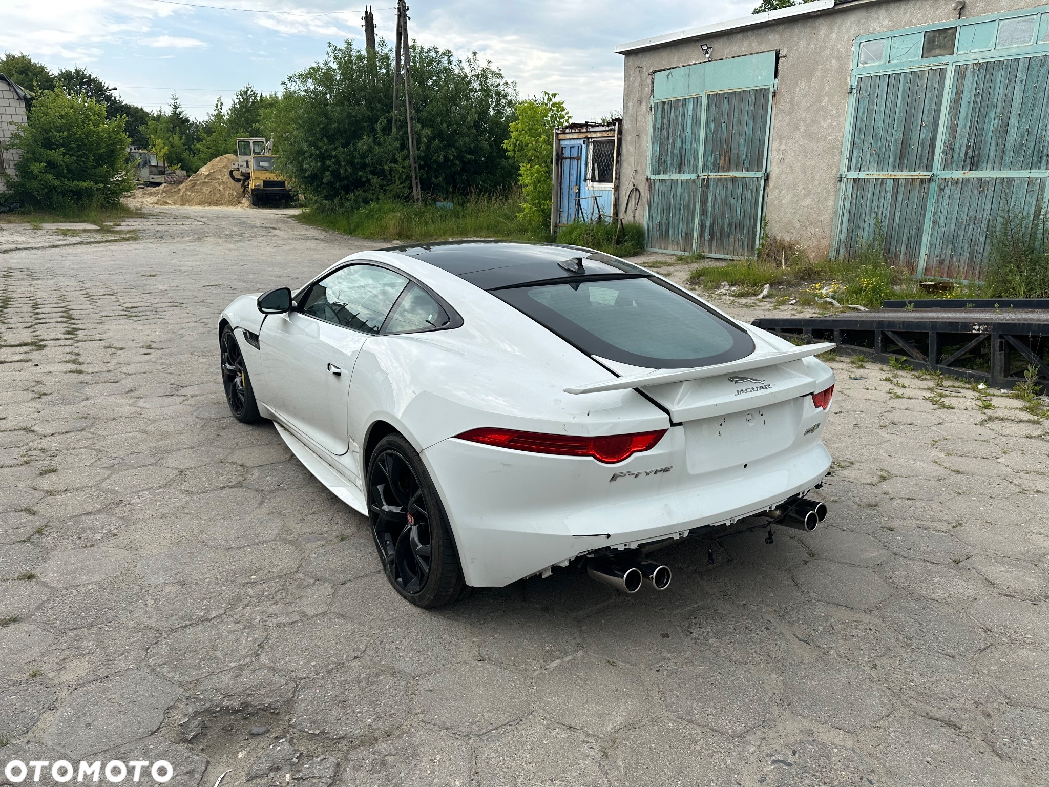Jaguar F-Type R Coupe AWD - 4