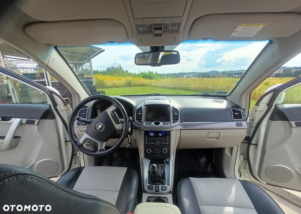 Chevrolet Captiva 2.2 4WD LTZ - 10