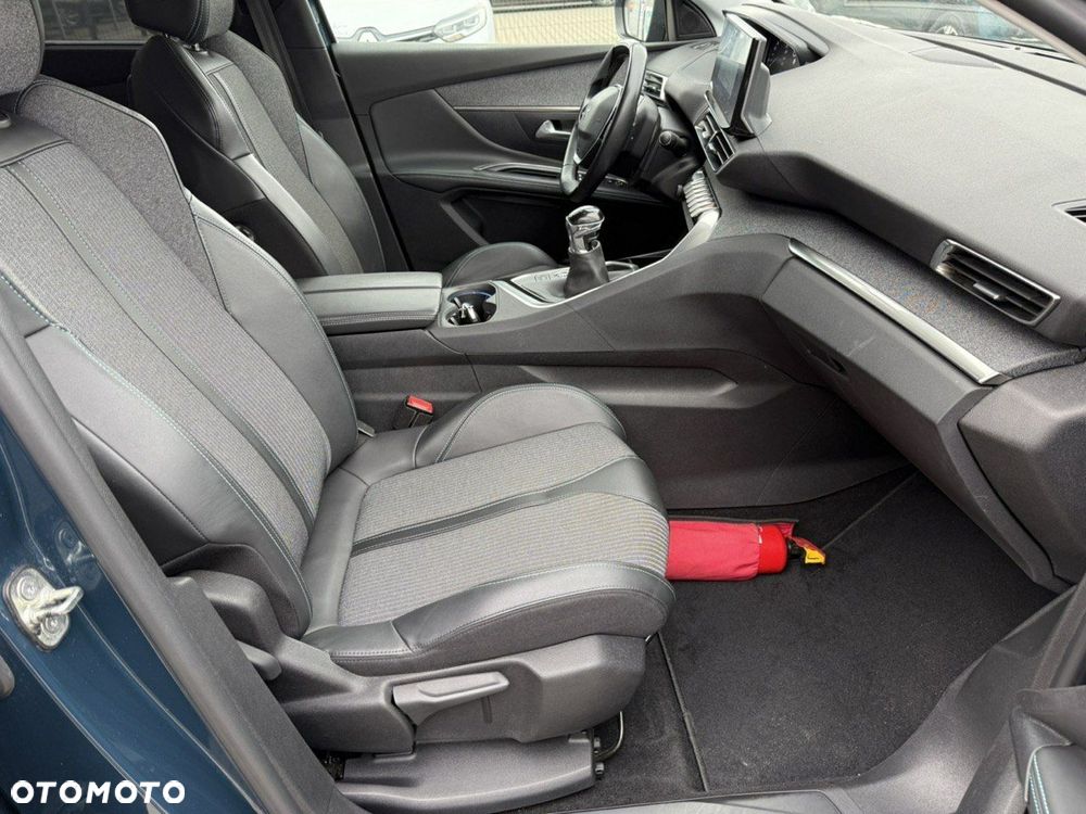 Peugeot 5008 BlueHDI 130 Allure - 15