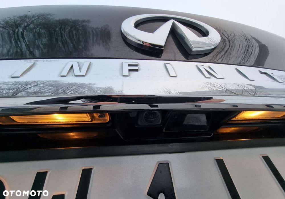 Infiniti Q70 - 34