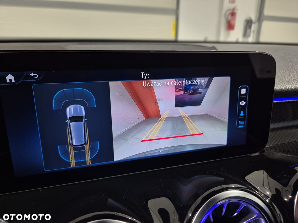 Mercedes-Benz GLB - 14