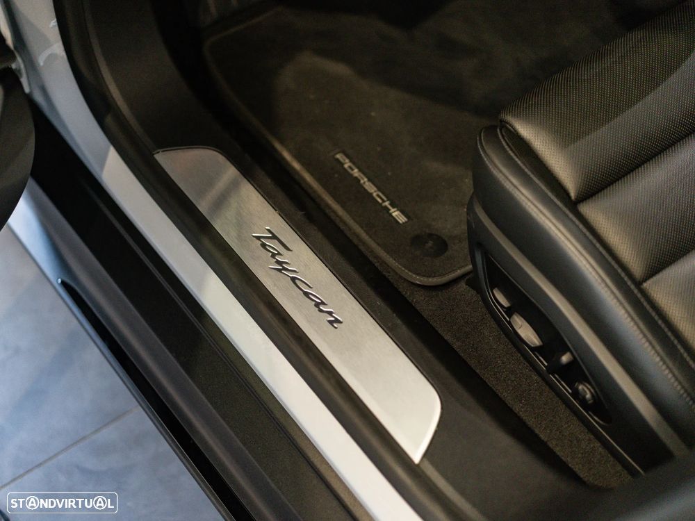 Porsche Taycan Sport Turismo 4S - 38