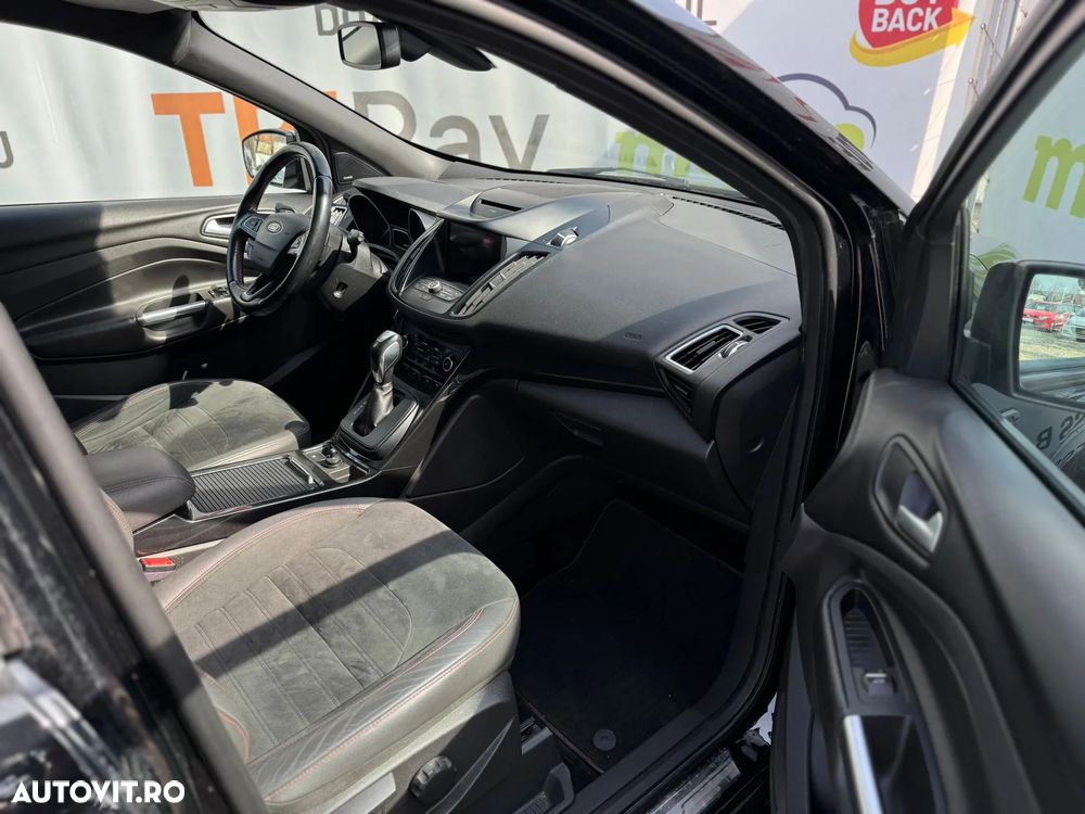 Ford Kuga 2.0 TDCi 4WD Powershift ST-Line - 40