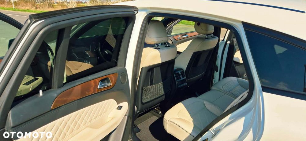 Mercedes-Benz GLE - 22