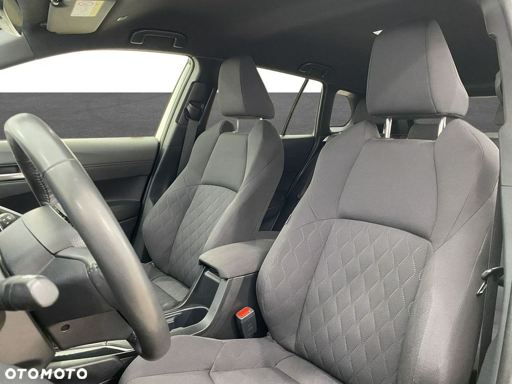 Toyota Corolla Cross - 11