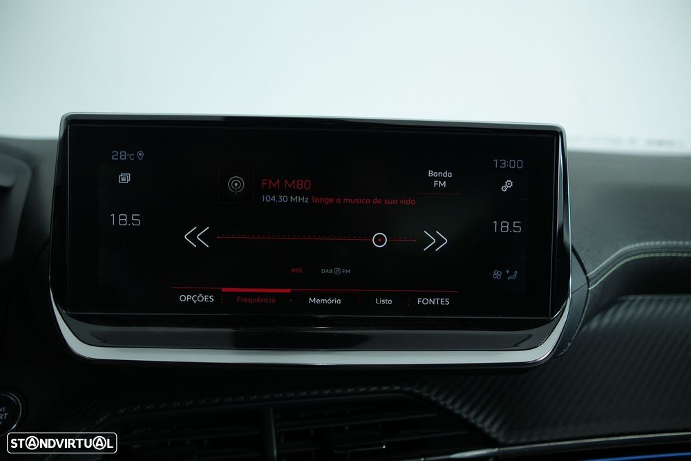 Peugeot 2008 PureTech 130 EAT8 GT Pack - 33