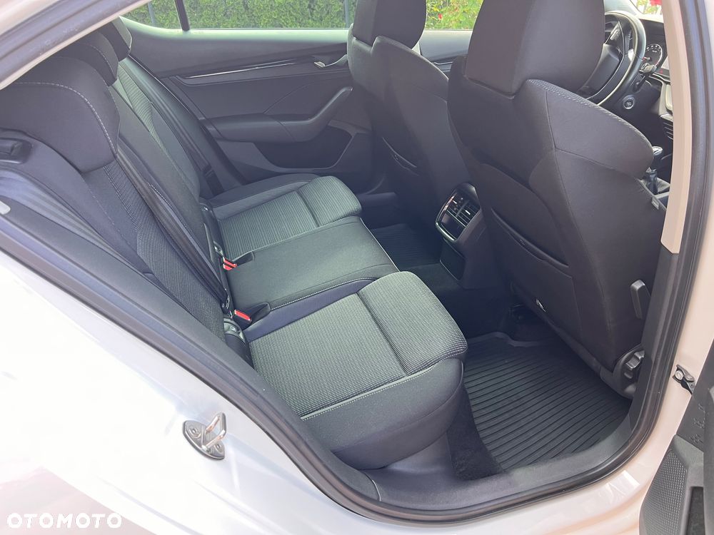 Skoda Octavia 2.0 TDI Ambition - 9