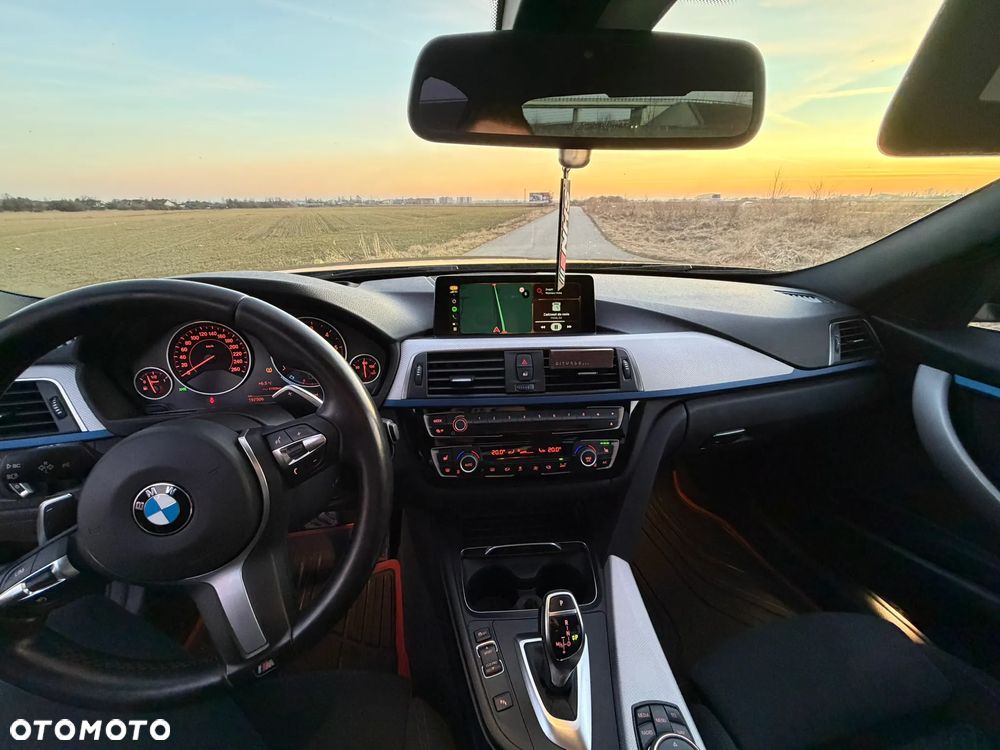 BMW Seria 3 330d xDrive M Sport - 9
