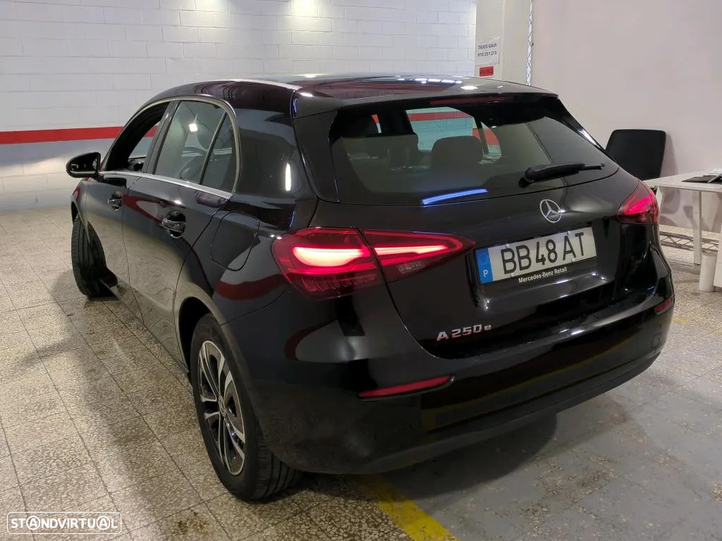 Mercedes-Benz A 250 e - 2