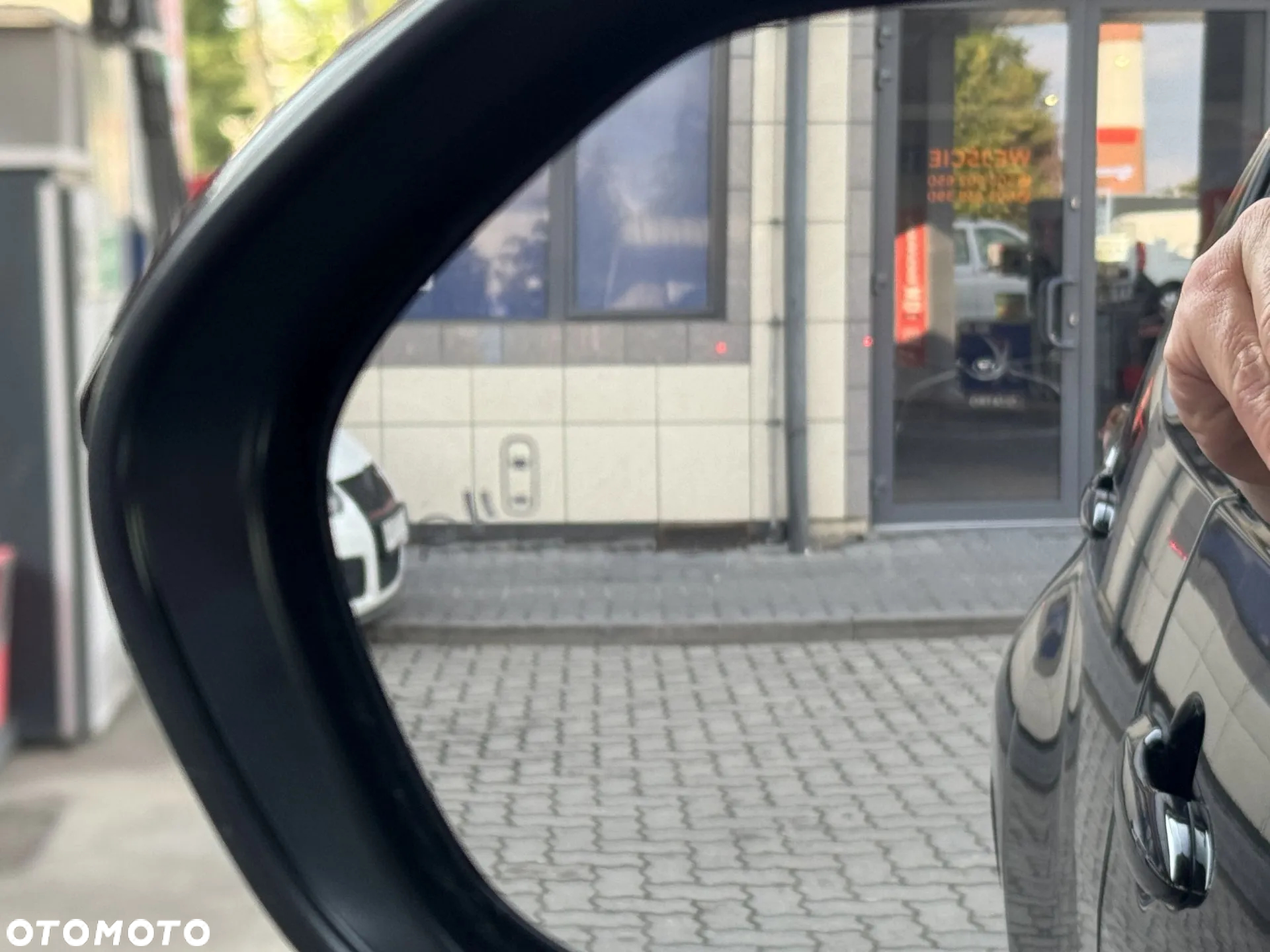 Toyota Yaris Hybrid 116 1.5 VVT-i Black&White - 24