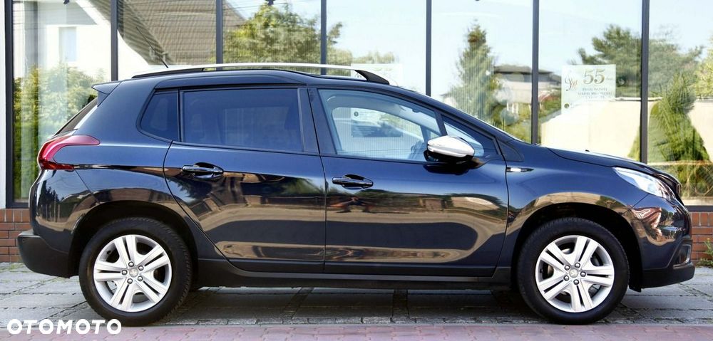 Peugeot 2008 1.2 Pure Tech Style S&S - 19