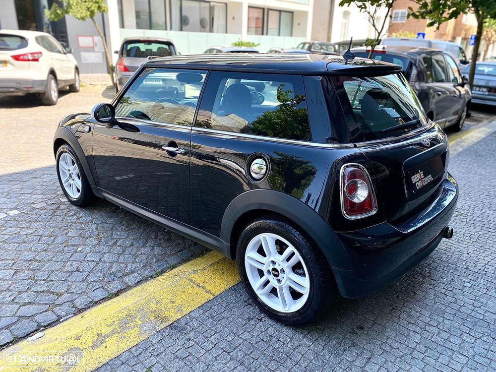 MINI 3 Portas One D - 8