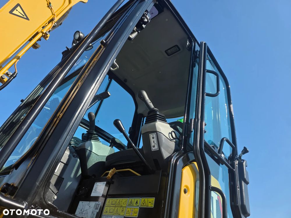 Caterpillar CAT 302.7 CR mini koparka szybkozłącze 3 łyżki piękna serwisowana 1 wł JCB sprowadzona w oryginale - 21