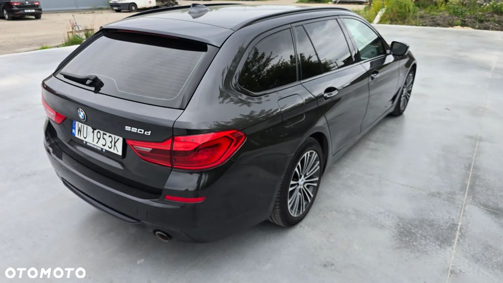 BMW Seria 5 520d Sport Line - 5