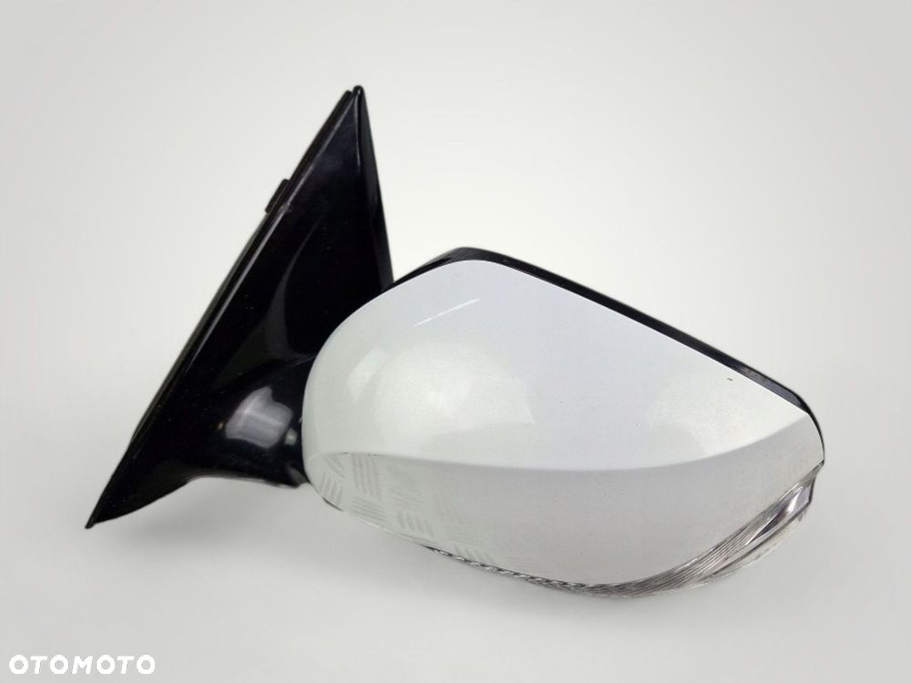 INFINITI Q50 KAMERA KIERUNKOWSKAZ LUSTERKO LEWE QAB 18 PINÓW BIAŁA PERŁA