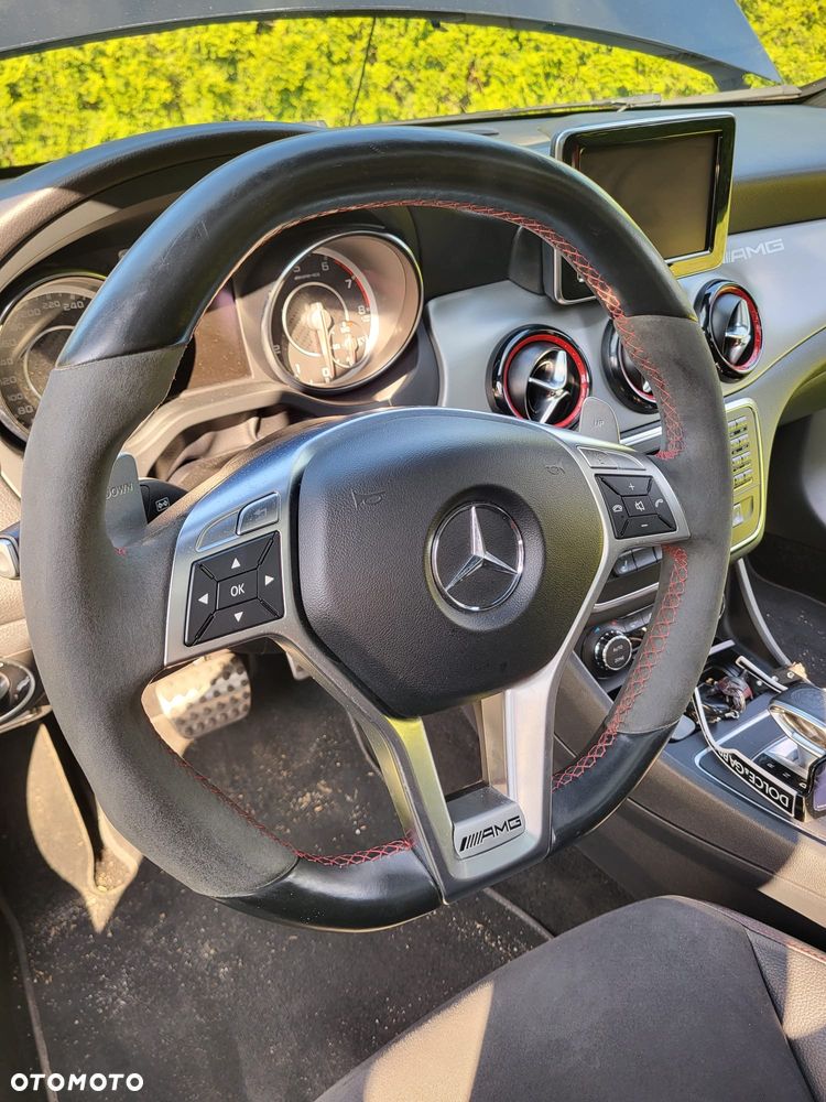 Mercedes-Benz GLA 45 AMG 4Matic 7G-DCT - 36