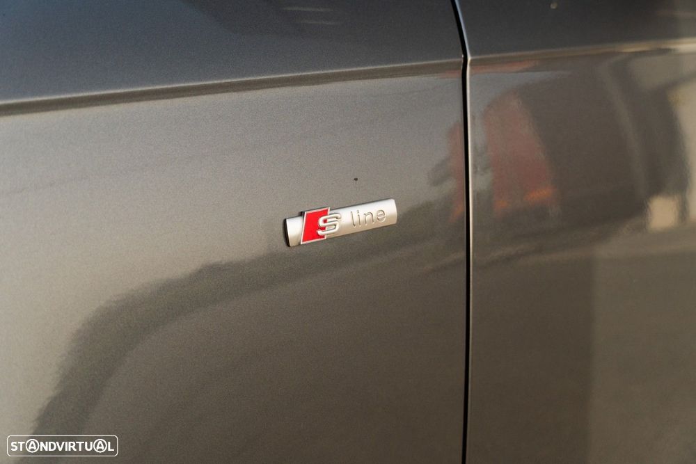 Audi A4 Avant 2.0 TDI Business Line S-line - 30