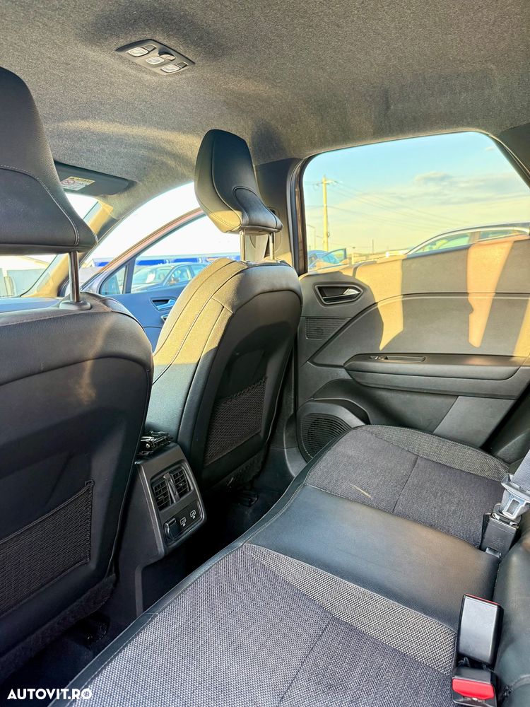 Renault Captur E-TECH Full 145 E-Tech Engineered - 10