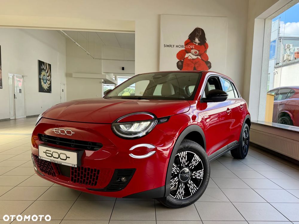 Fiat 600 1.2 Turbo Icon eDCT - 2