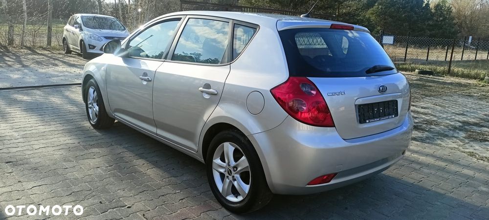 Kia Ceed 1.4 Comfort - 9