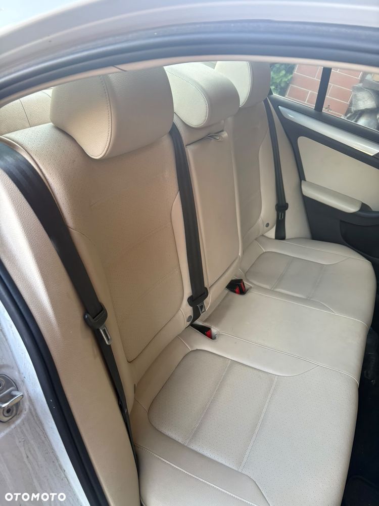 Volkswagen Jetta 1.4 TSI BMT Highline DSG - 11