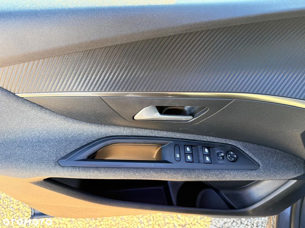 Peugeot 3008 PureTech 130 Stop & Start GPF EAT8 Active - 19