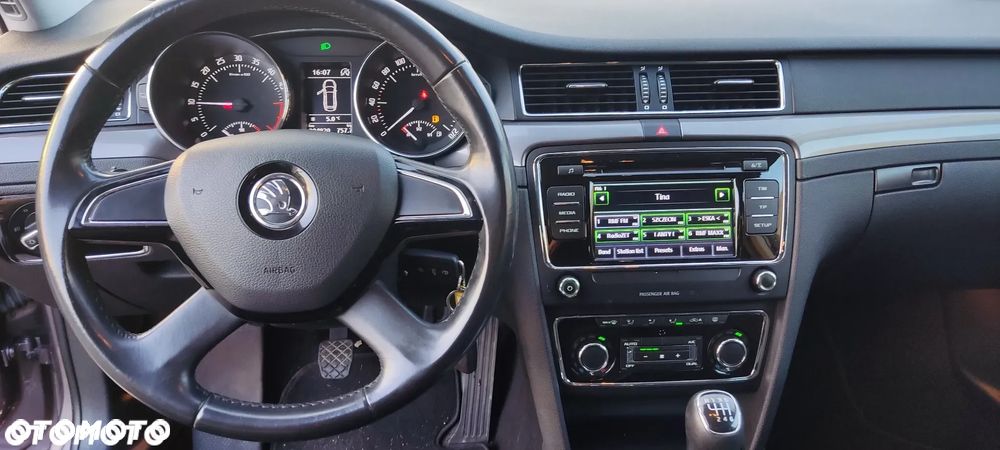 Skoda Superb 1.6 TDI Ambition - 4
