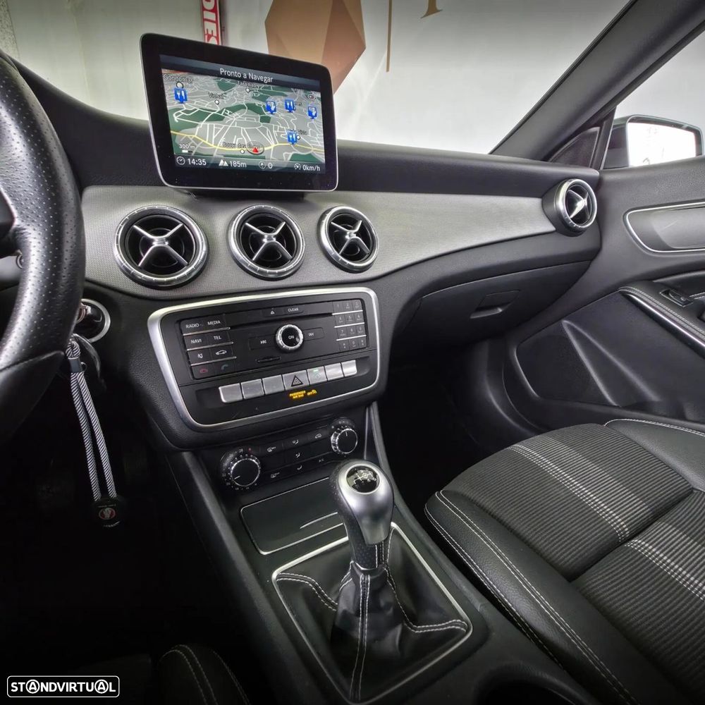 Mercedes-Benz CLA 180 d Shooting Brake - 19