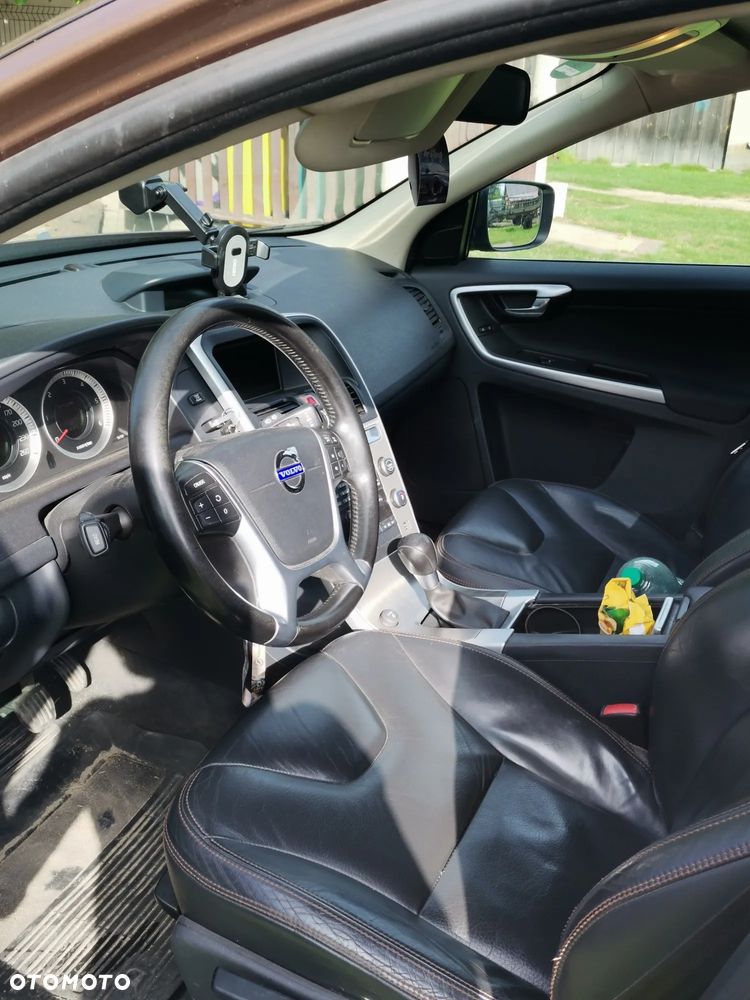 Volvo XC 60 D5 AWD - 2