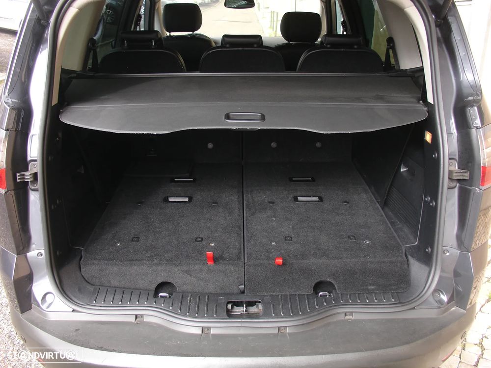 Ford S-Max 2.0 TDCi Titanium 7L - 11
