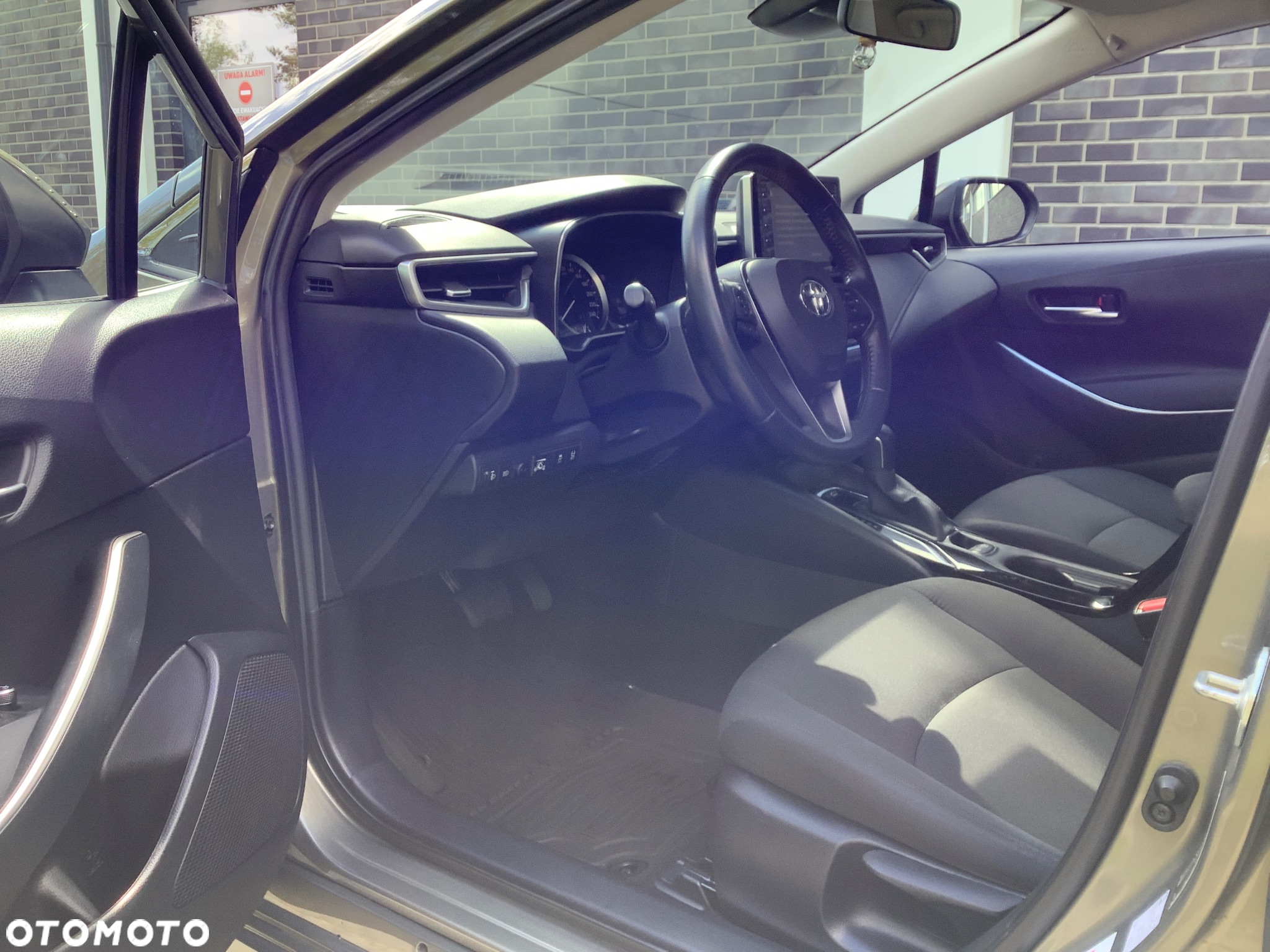 Toyota Corolla - 18