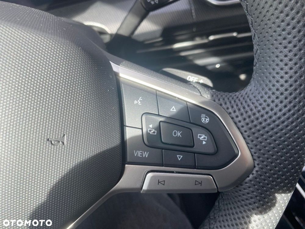 Volkswagen Golf 1.5 eTSI mHEV R-Line Plus DSG - 13