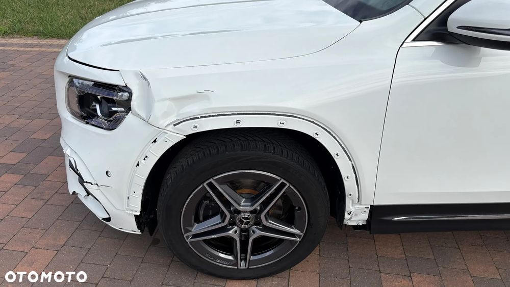 Mercedes-Benz GLB 200 4-Matic AMG Line 8G-DCT - 13