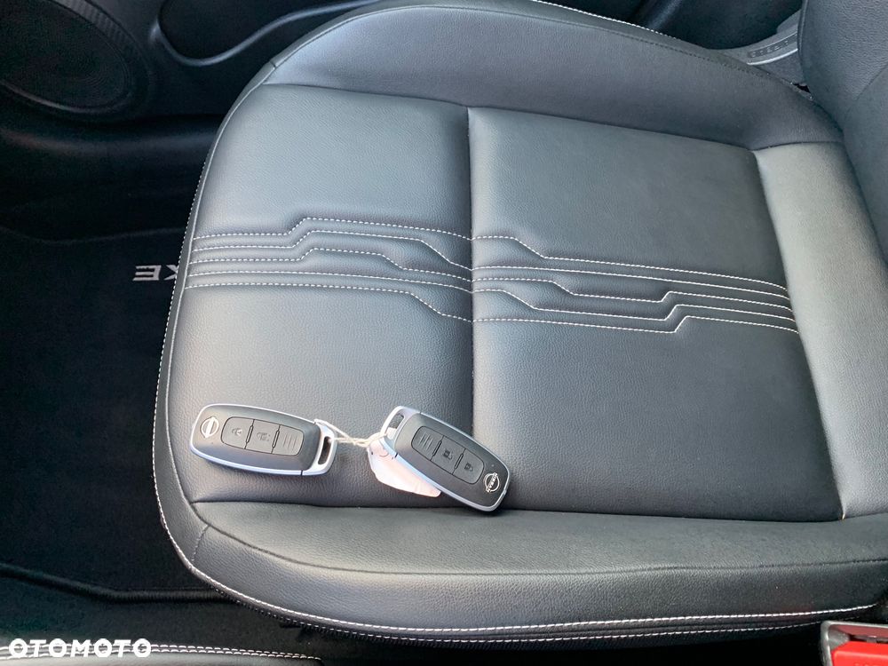 Nissan Juke 1.6 4AMT Premiere Edition - 28