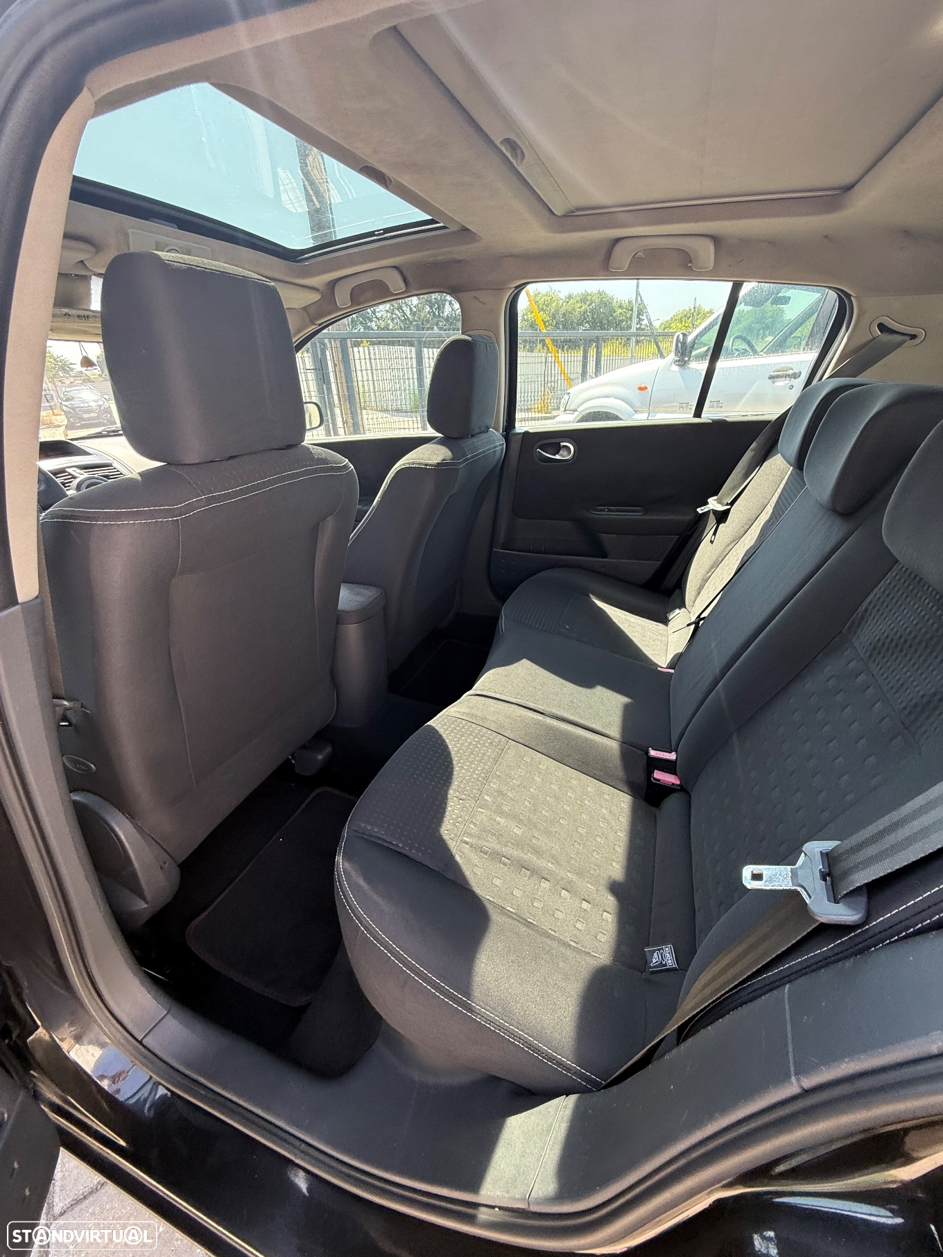 Renault Mégane 1.5 dCi Dynamique - 9