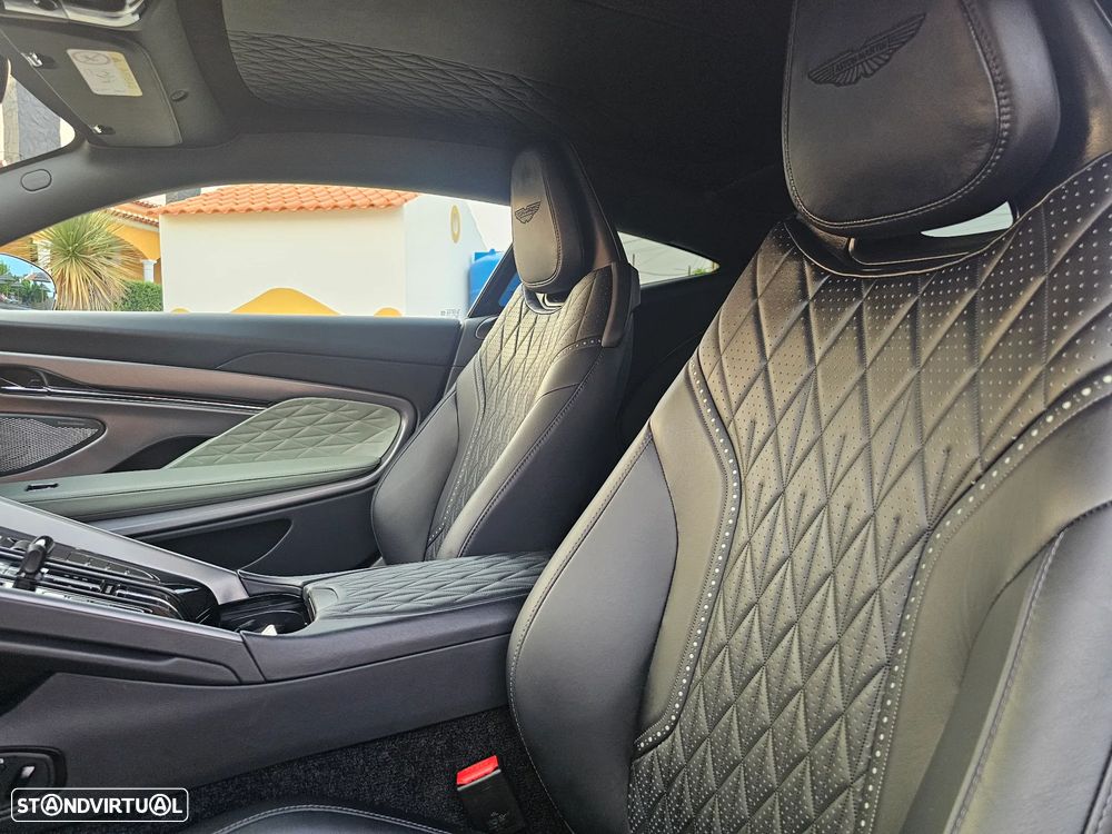 Aston Martin DB12 Coupé V8 - 31