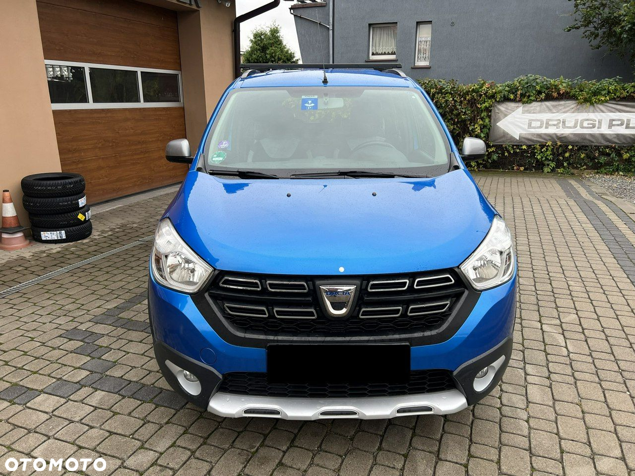 Dacia Lodgy 1.6 SCe Stepway S&S - 2